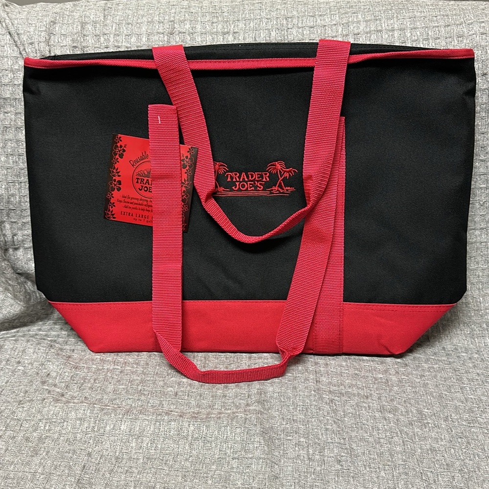 Trader Joe’s reusable insulated bag. Extra large capacity up to 7 gallon bag - Picture 2 of 10